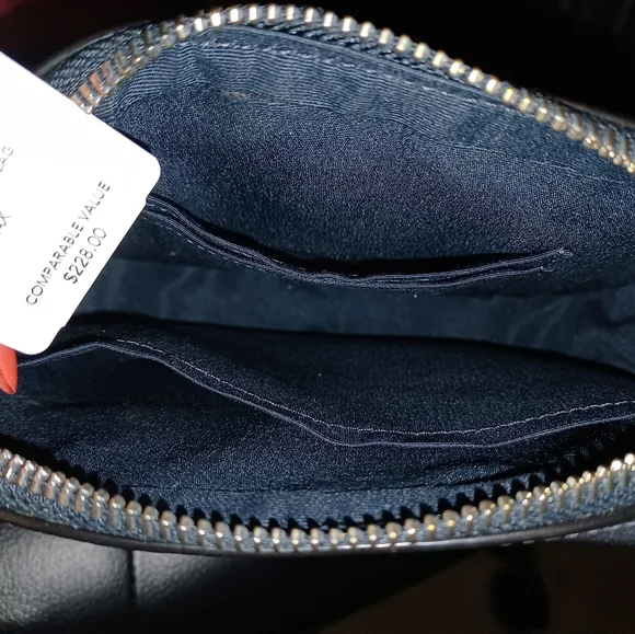 Coach purses - Picture 3 of 3